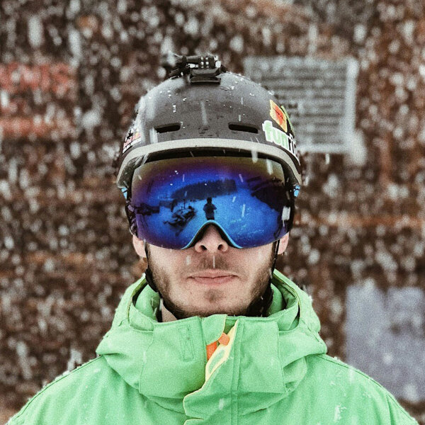 HELM ICON LT